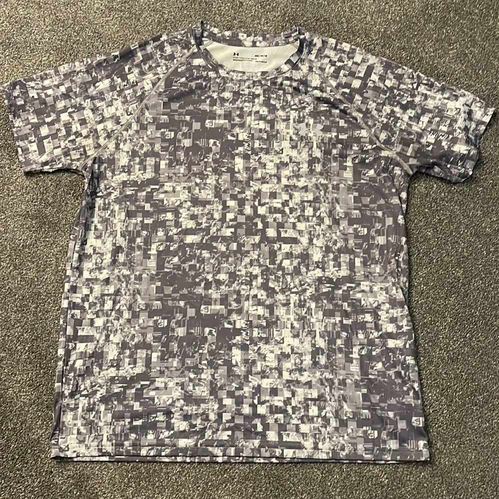 Under armor mens size: medium silver colored t shirt